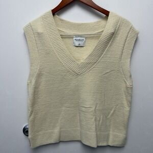 Abercrombie & Fitch Ivory Knit Sweater Vest Women's M V-Neck Soft AF Preppy